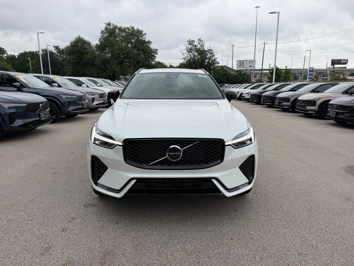 2026 Volvo XC60 - Image 6