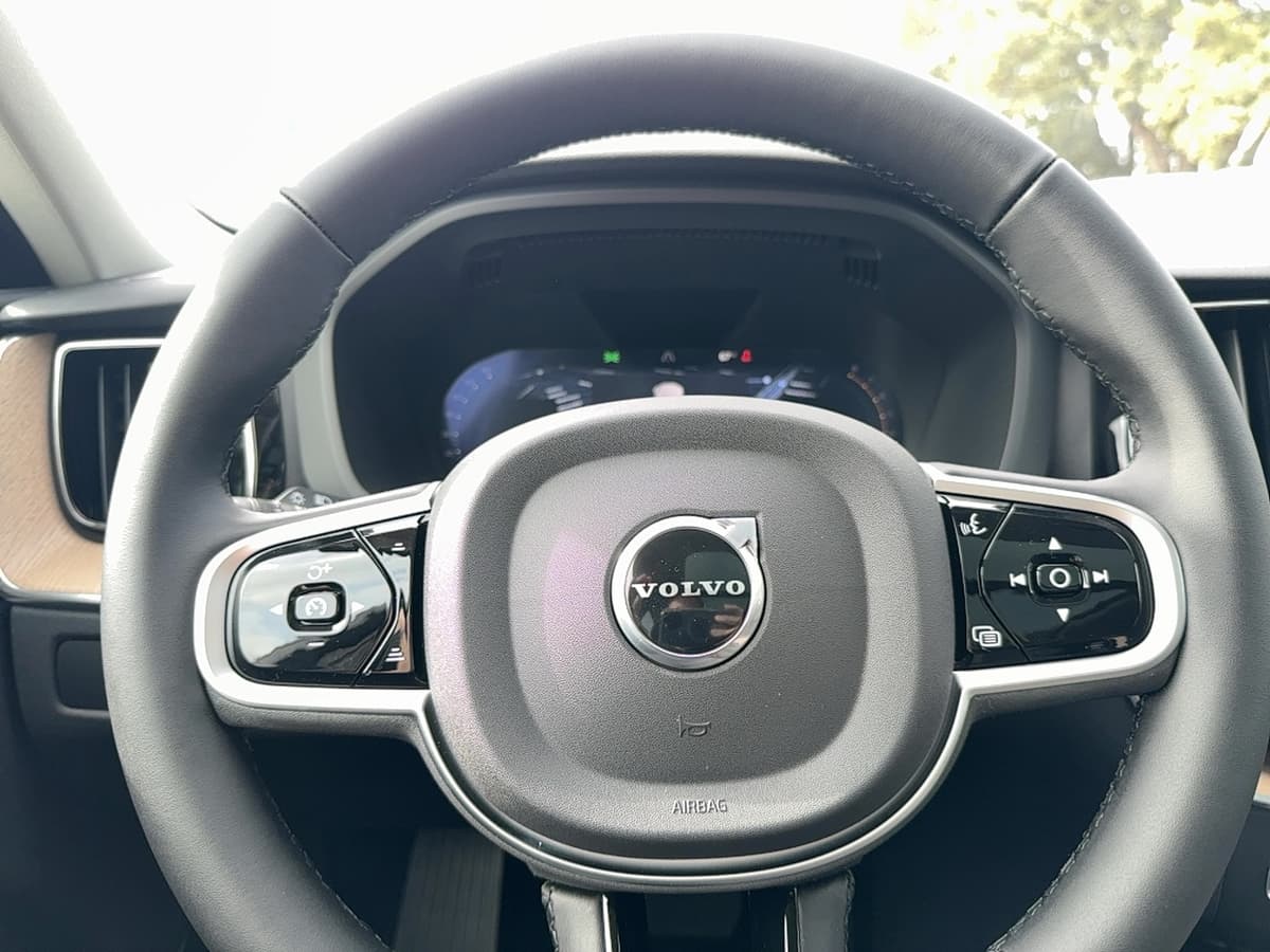 2026 Volvo XC60 - Image 21