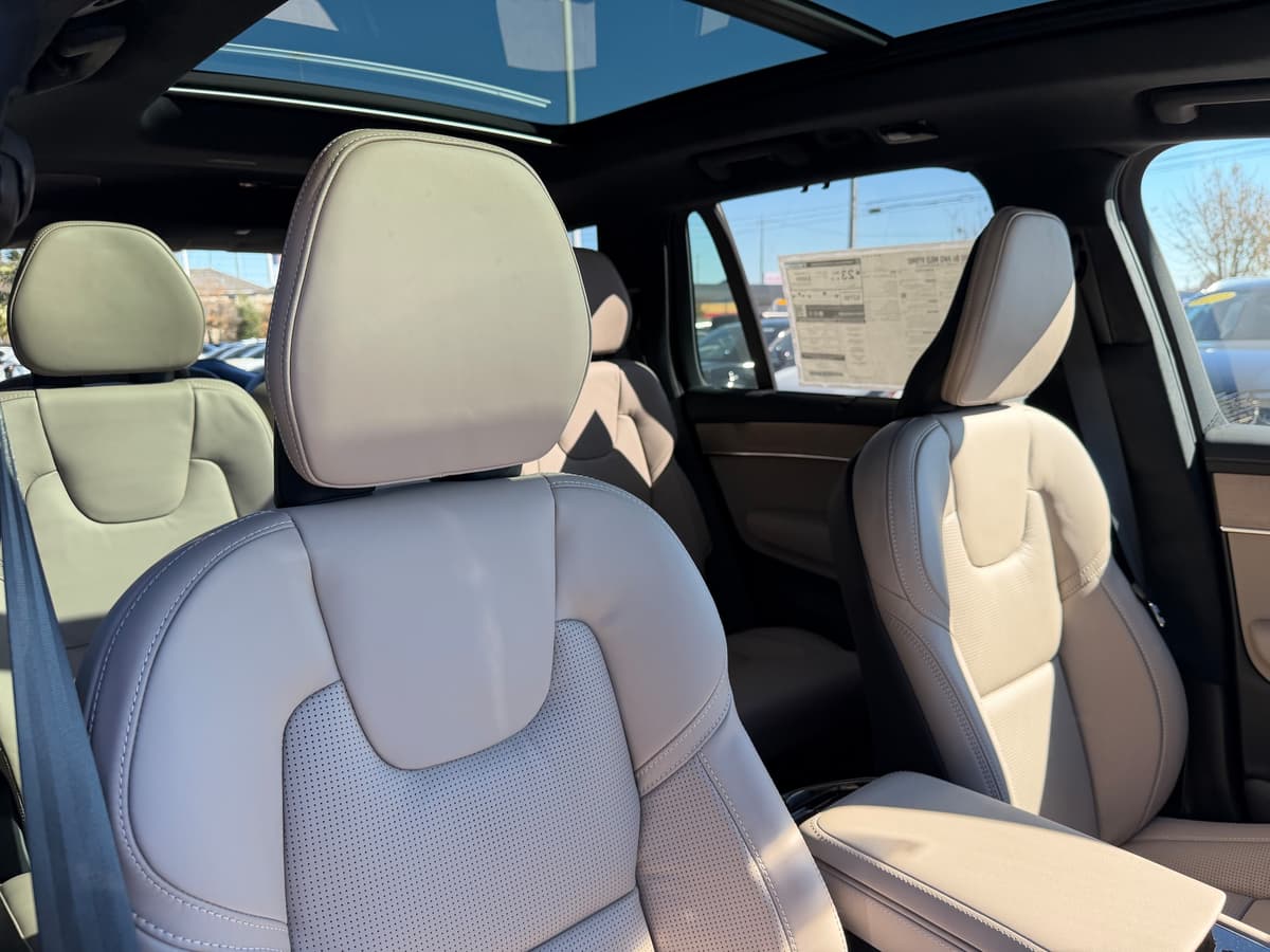 2026 Volvo XC90 - Image 9