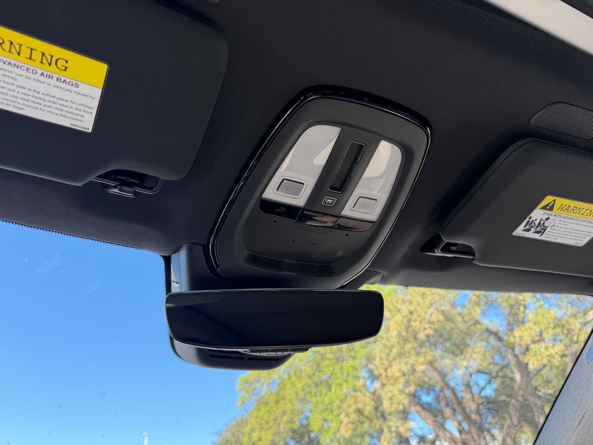 2026 Volvo XC90 plug-in hybrid - Image 17