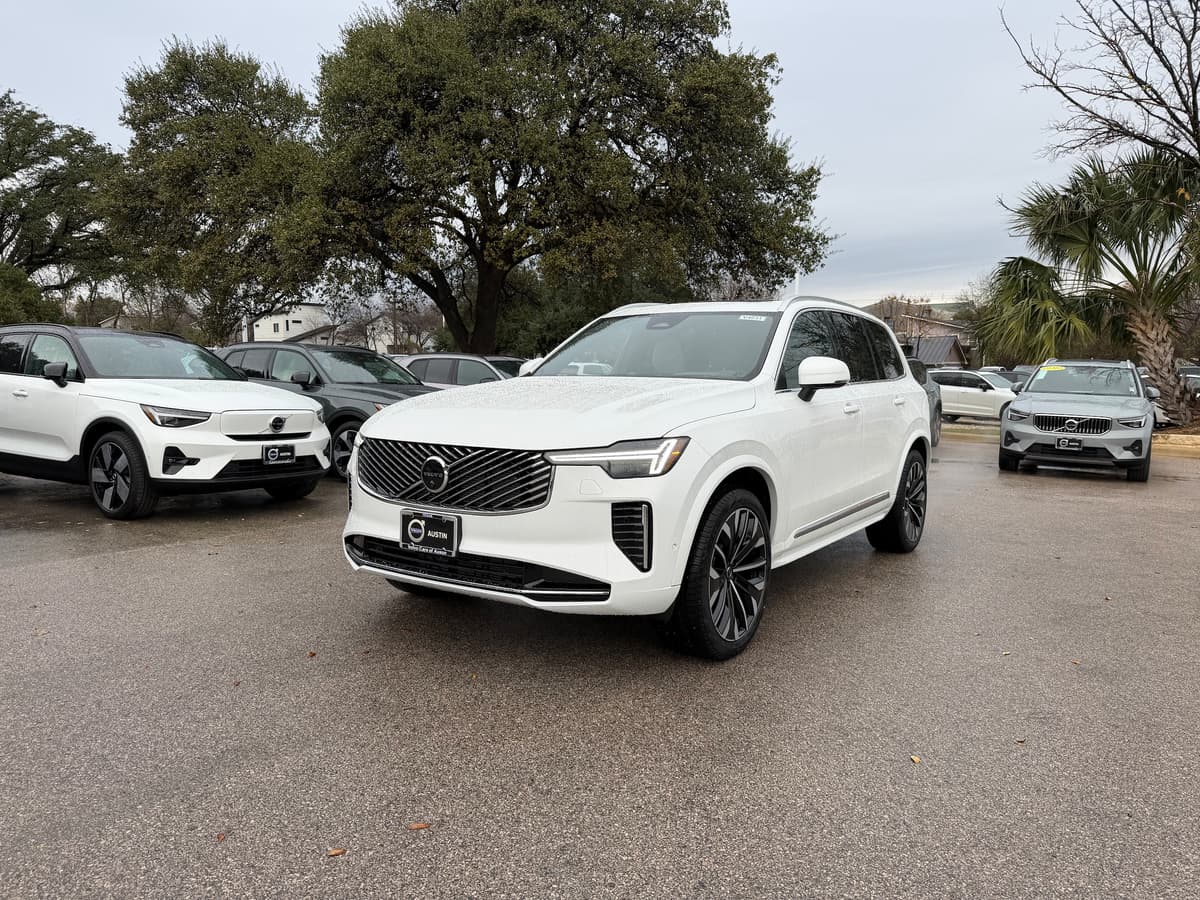 2026 Volvo XC90 - Image 2