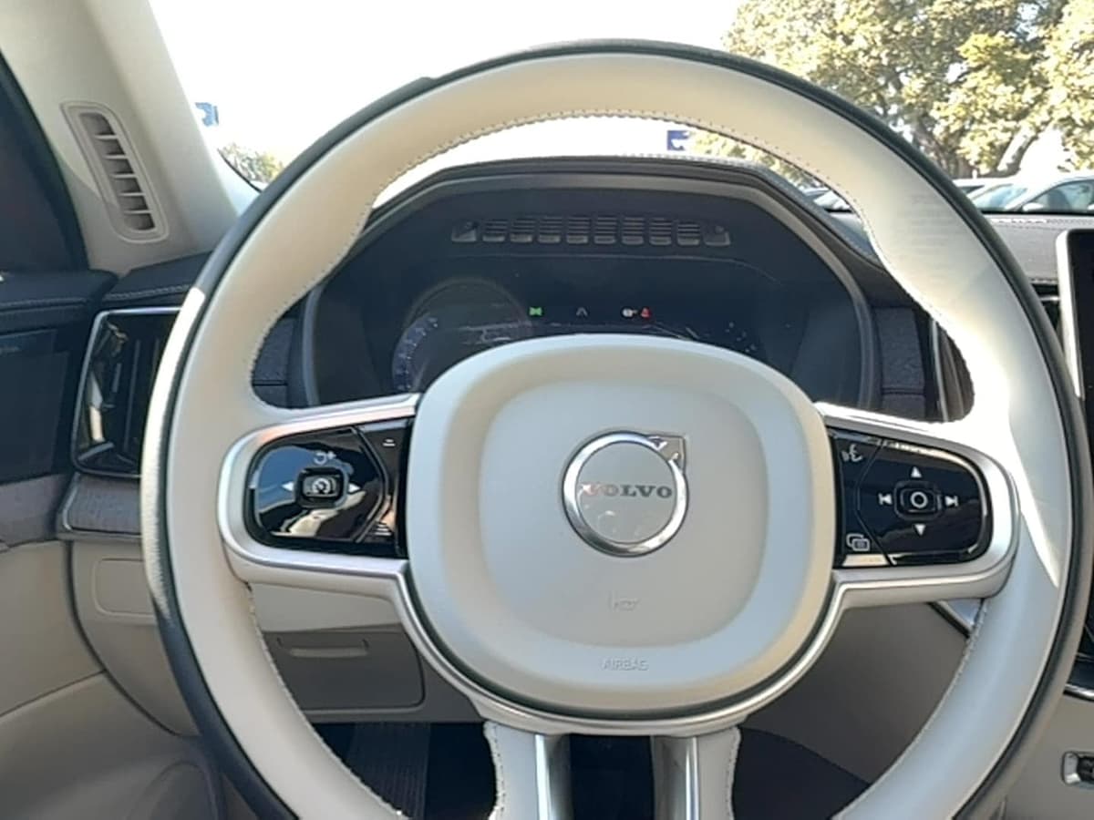 2026 Volvo XC90 - Image 20