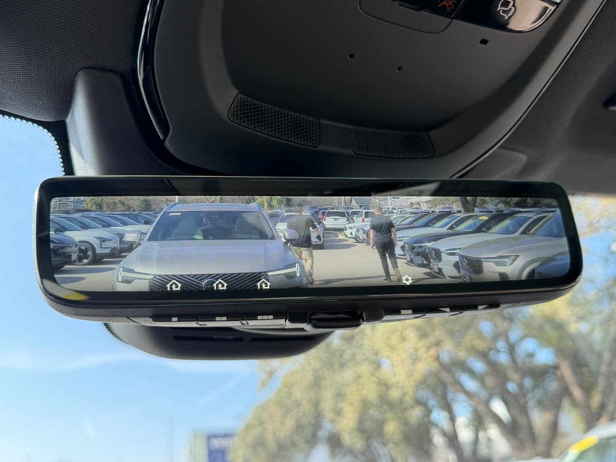 2026 Volvo XC90 - Image 18