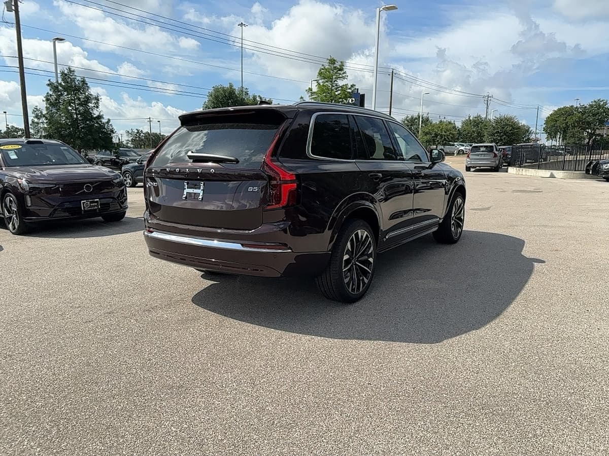 2026 Volvo XC90 - Image 5