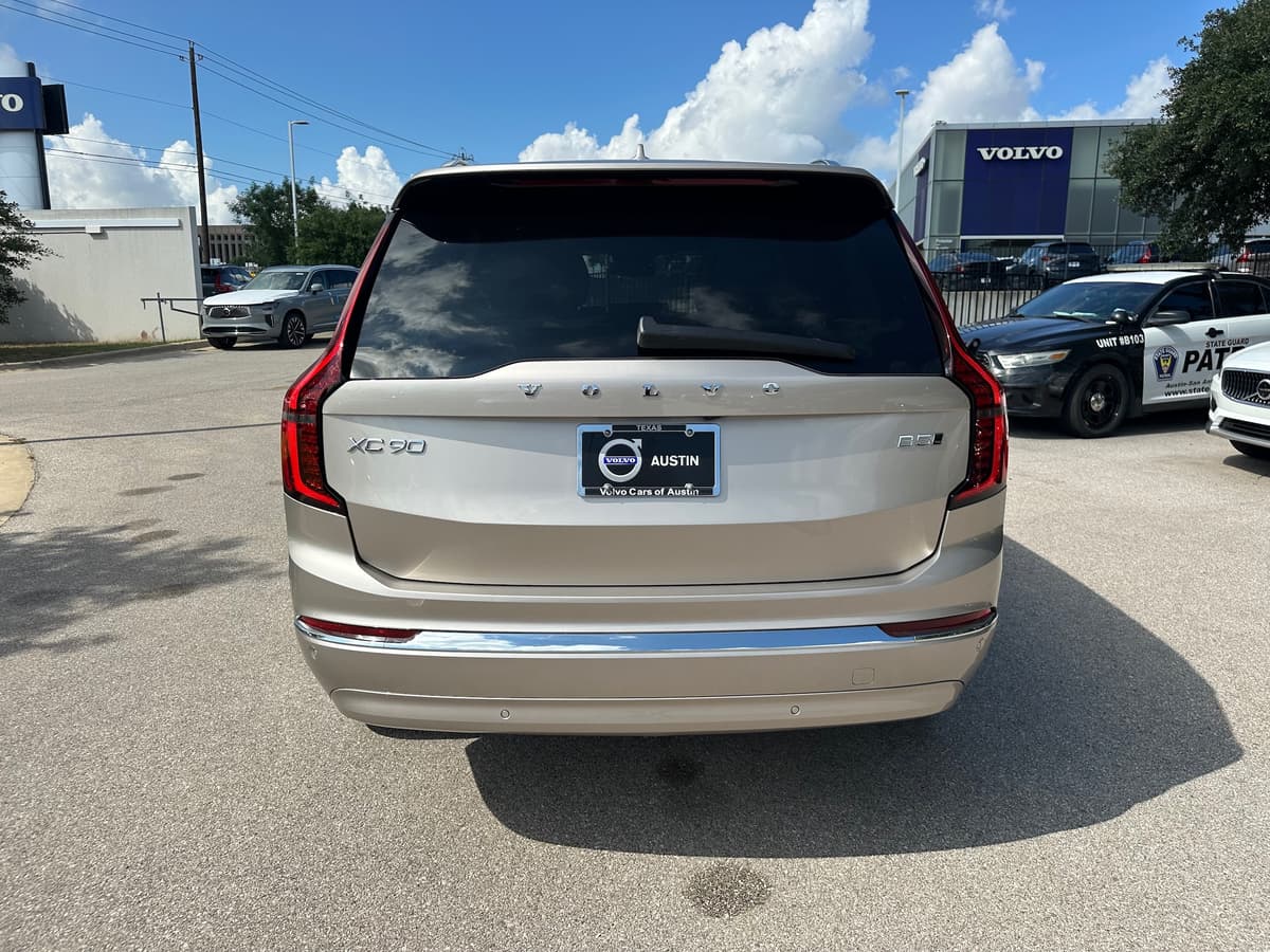 2026 Volvo XC90 - Image 5