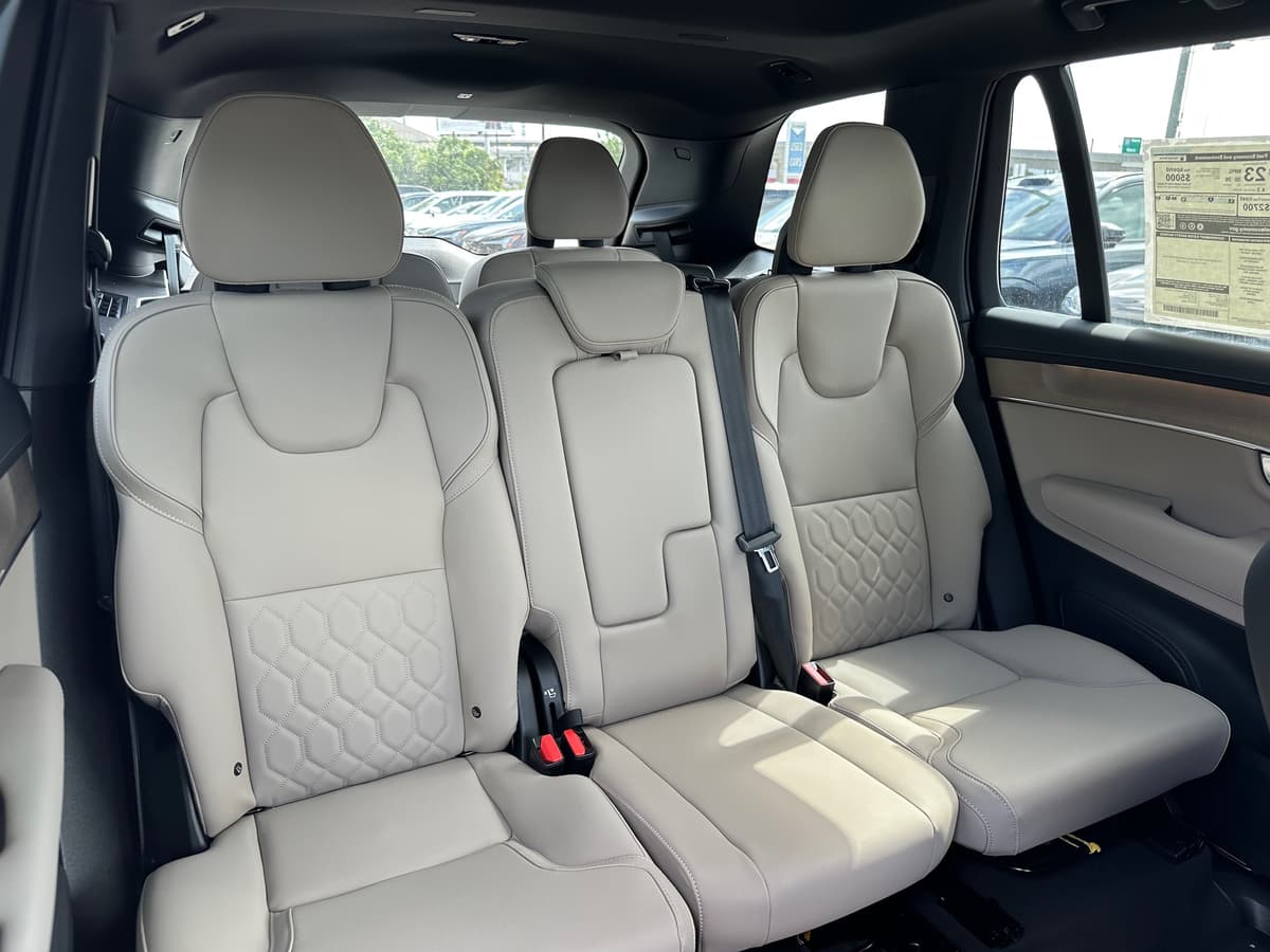2026 Volvo XC90 - Image 10
