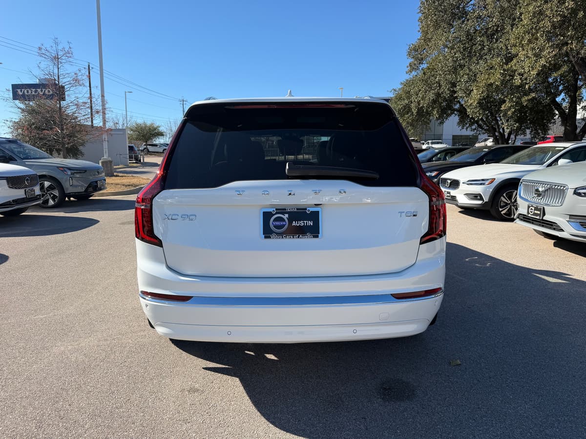 2026 Volvo XC90 plug-in hybrid - Image 5