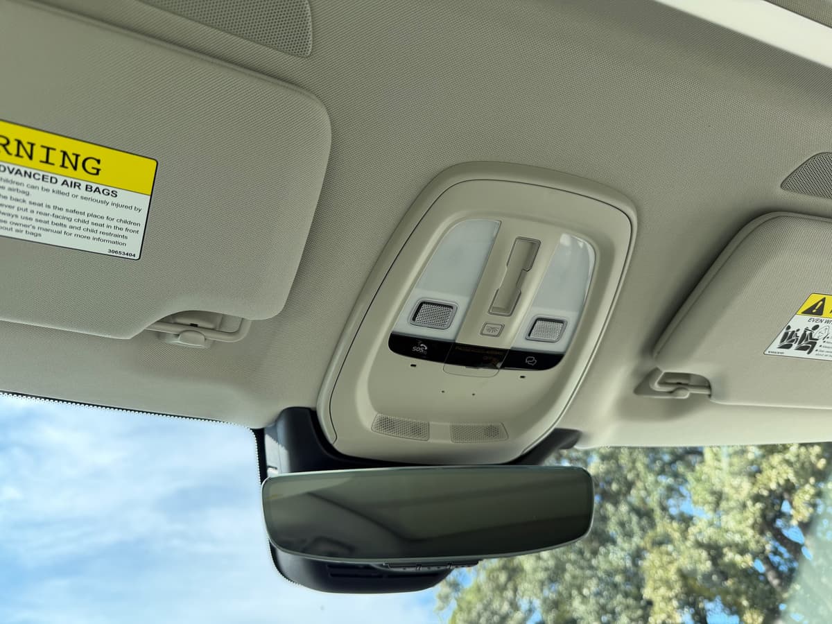 2026 Volvo XC90 - Image 17