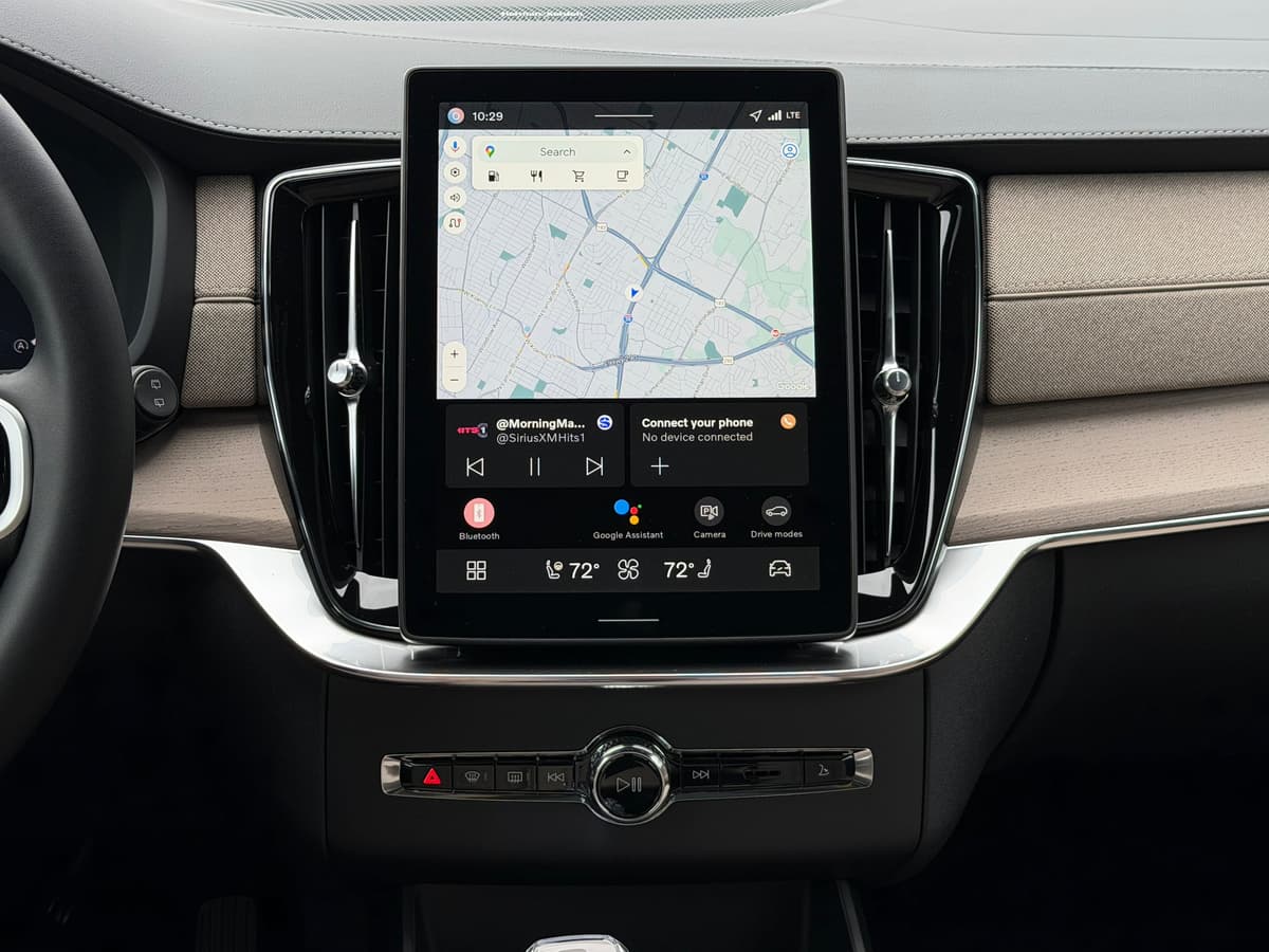 2026 Volvo XC90 - Image 13