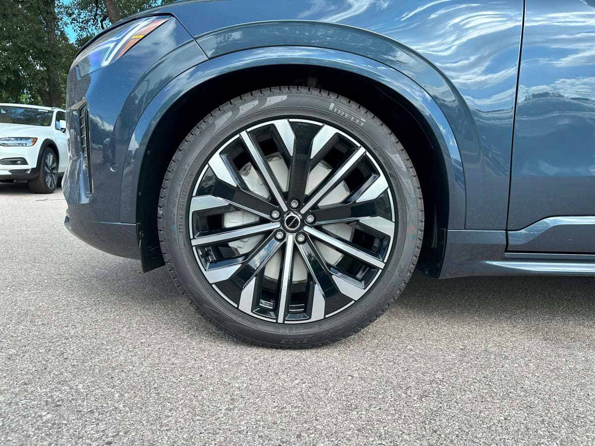 2026 Volvo XC90 - Image 10