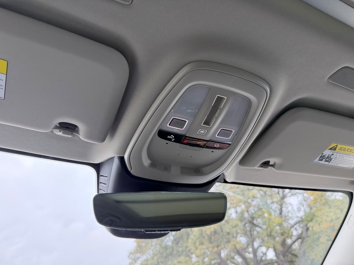 2026 Volvo V60 Cross Country - Image 16