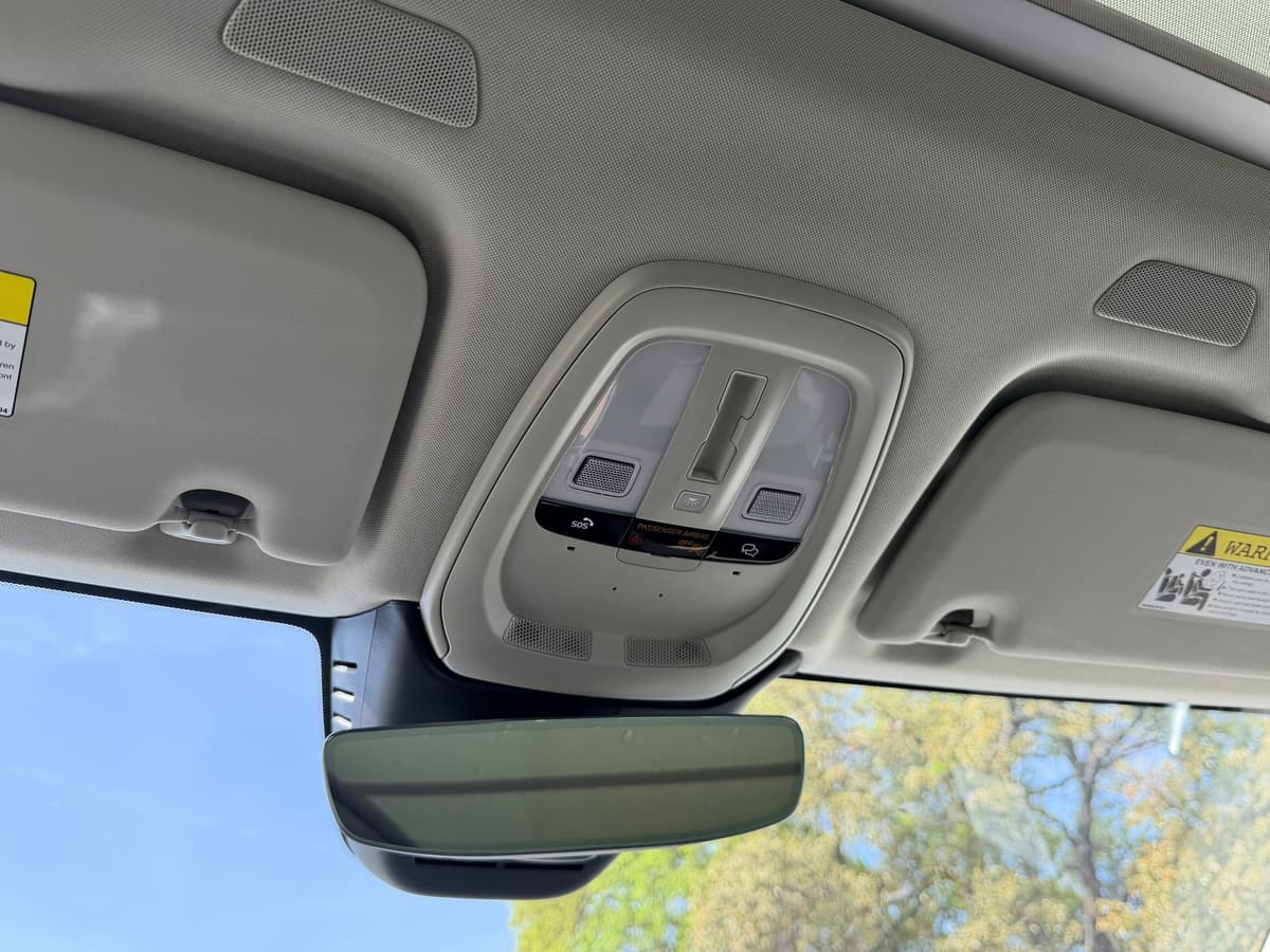 2026 Volvo XC60 - Image 14