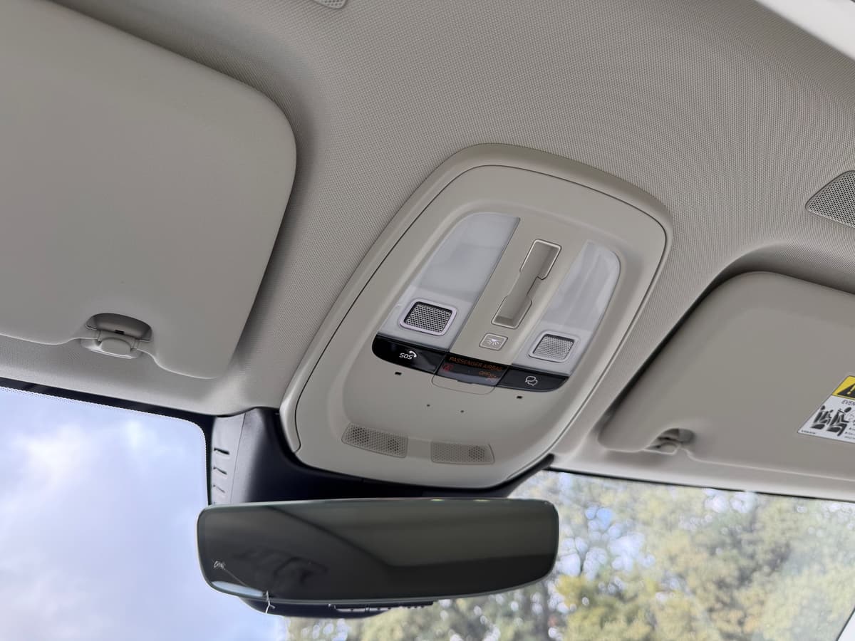 2026 Volvo XC60 - Image 15