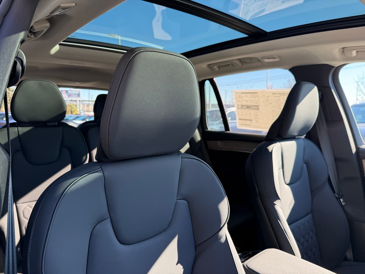2026 Volvo XC90 - Image 9