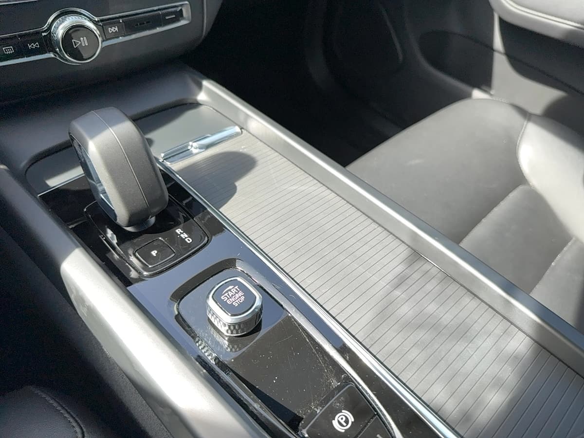 2025 Volvo XC60 - Image 20