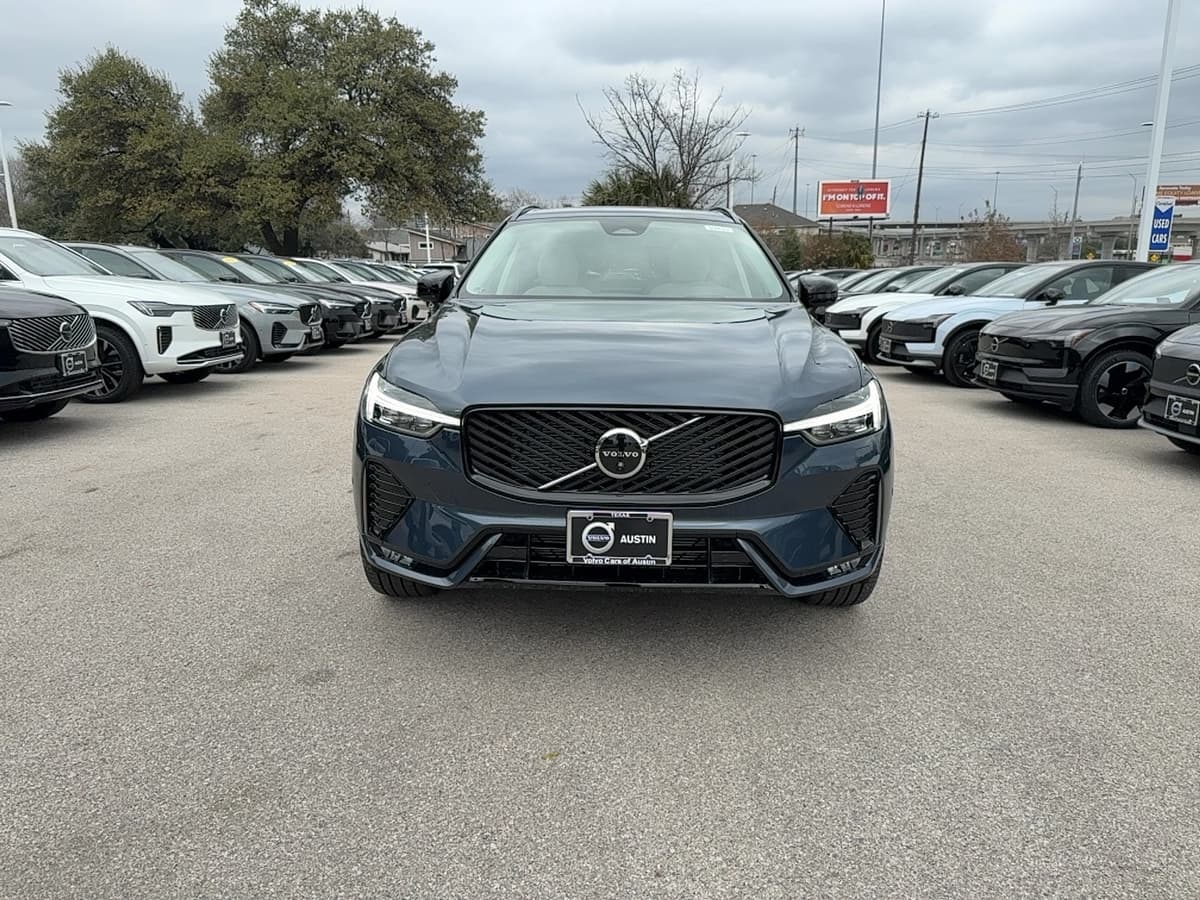 2026 Volvo XC60 - Image 8