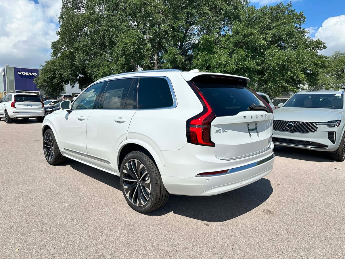 2026 Volvo XC90 - Image 4