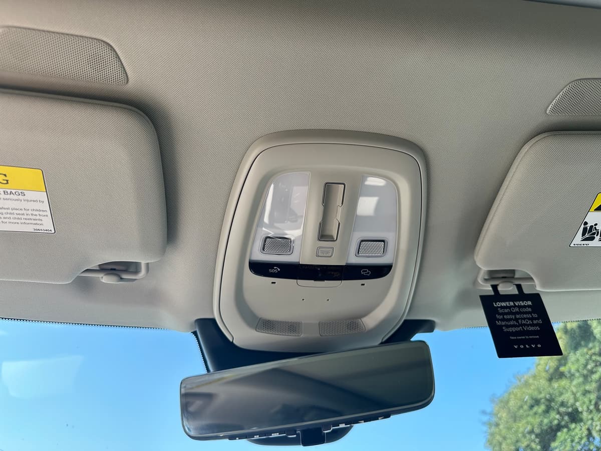 2025 Volvo XC90 - Image 13