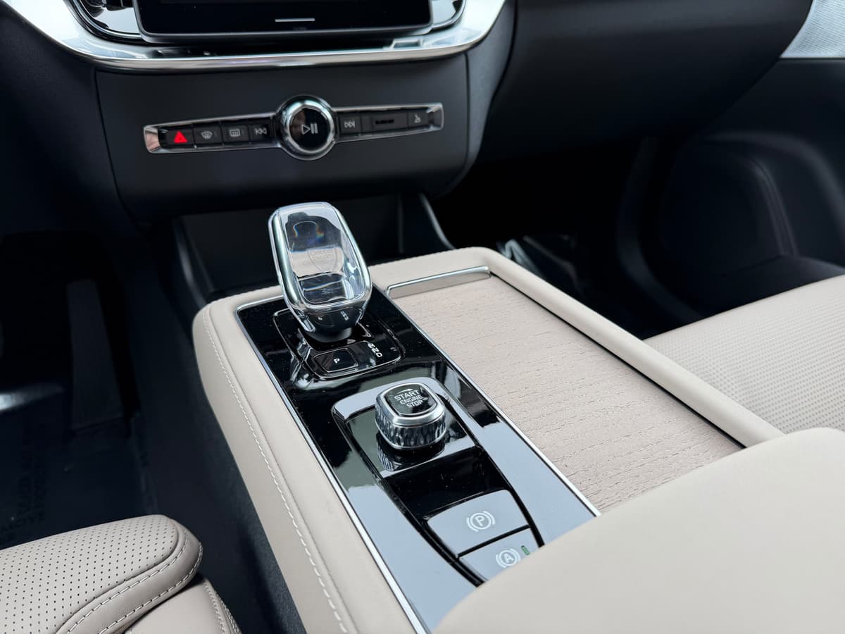 2026 Volvo XC90 - Image 14