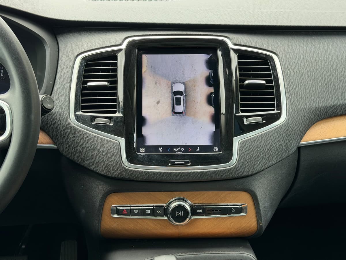 2024 Volvo XC90 plug-in hybrid - Image 15