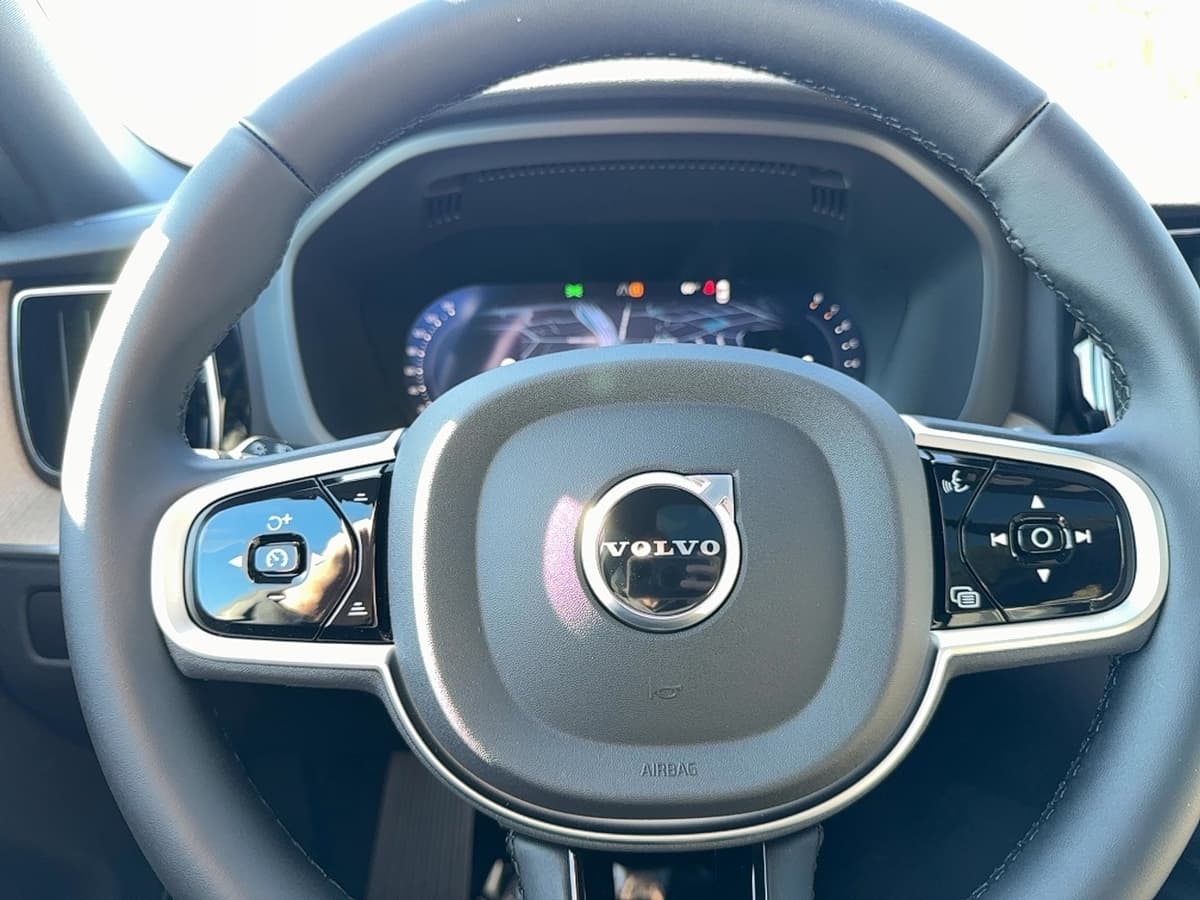 2026 Volvo XC60 - Image 19