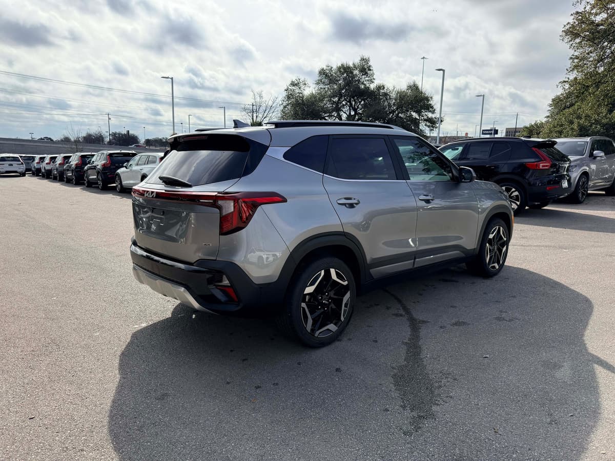 2024 Kia Seltos - Image 6