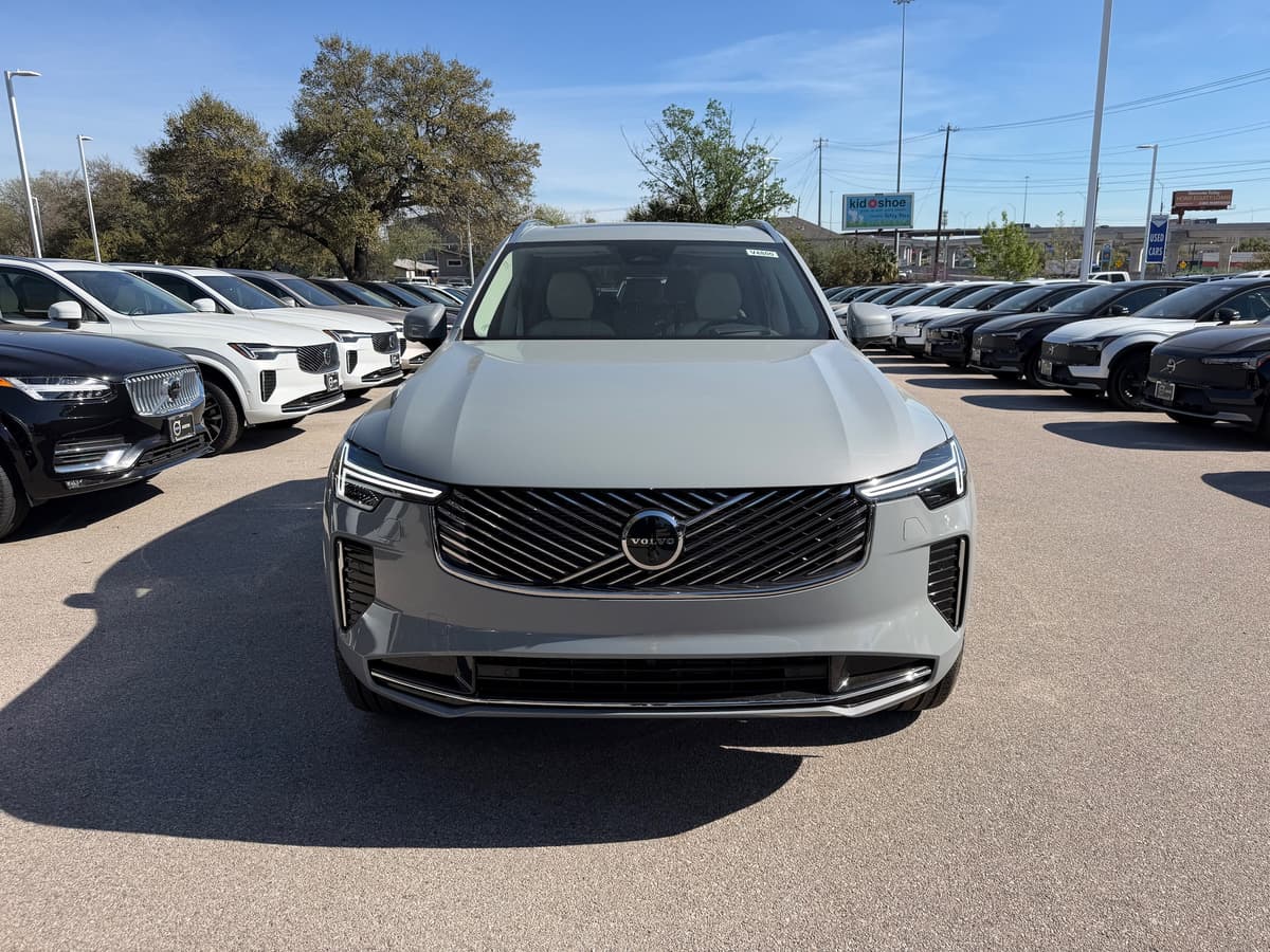 2026 Volvo XC90 - Image 6