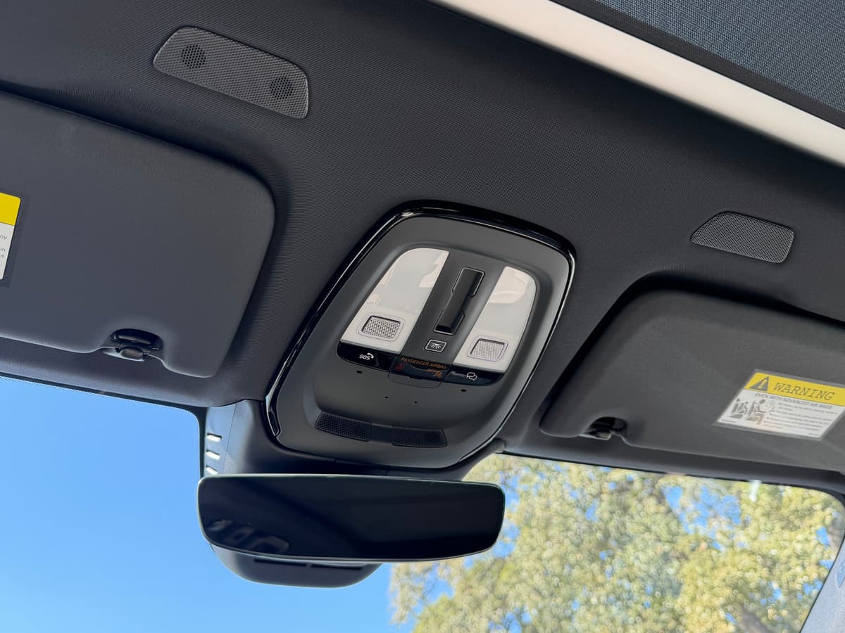 2026 Volvo XC60 - Image 15