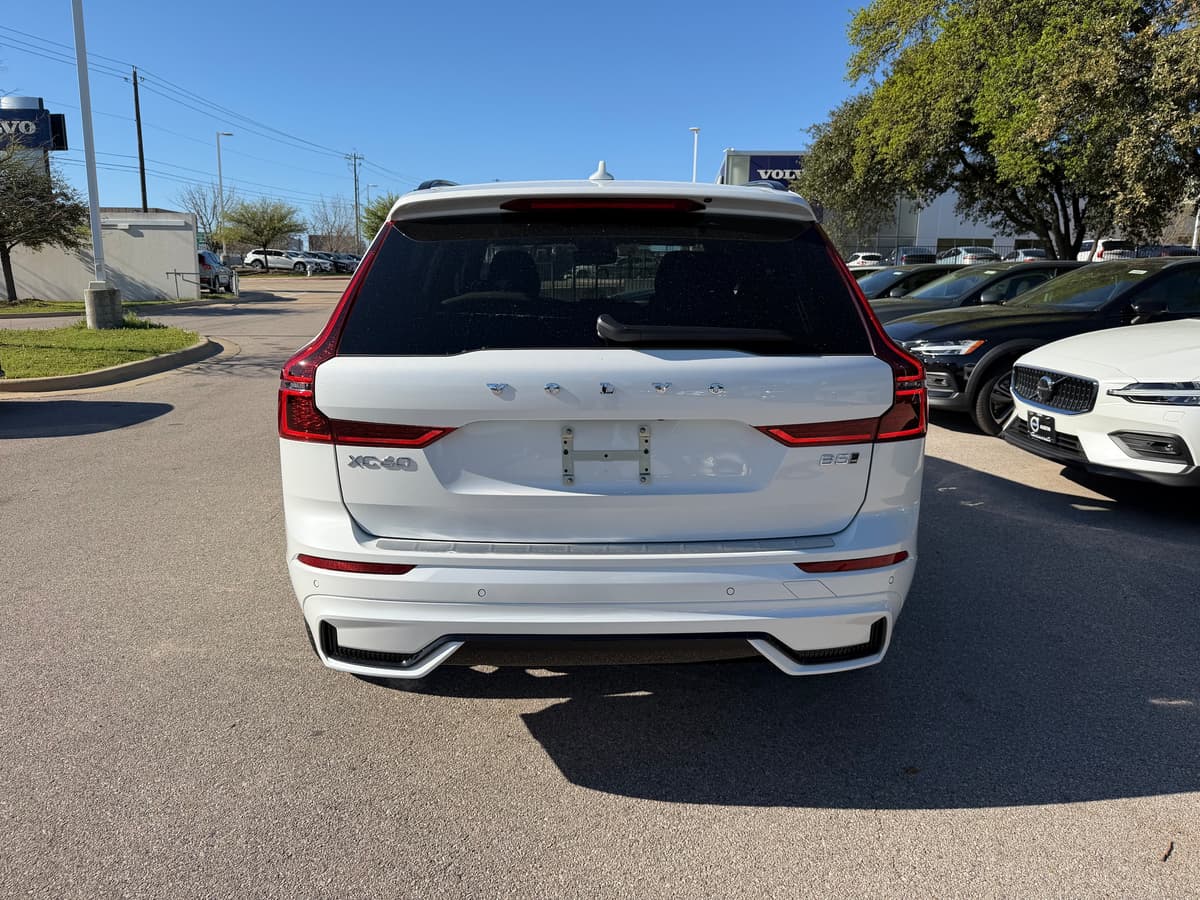 2026 Volvo XC60 - Image 5