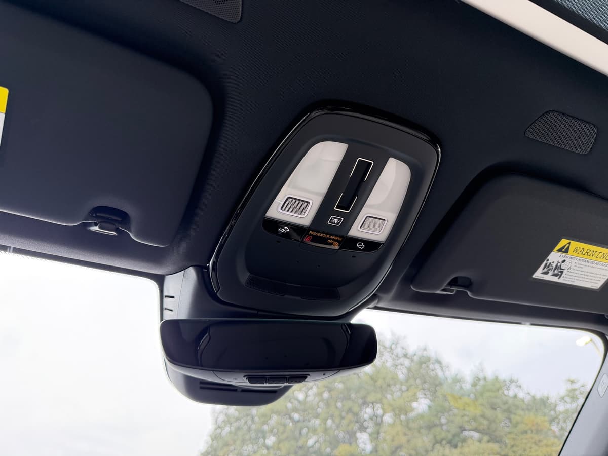 2026 Volvo XC60 - Image 14