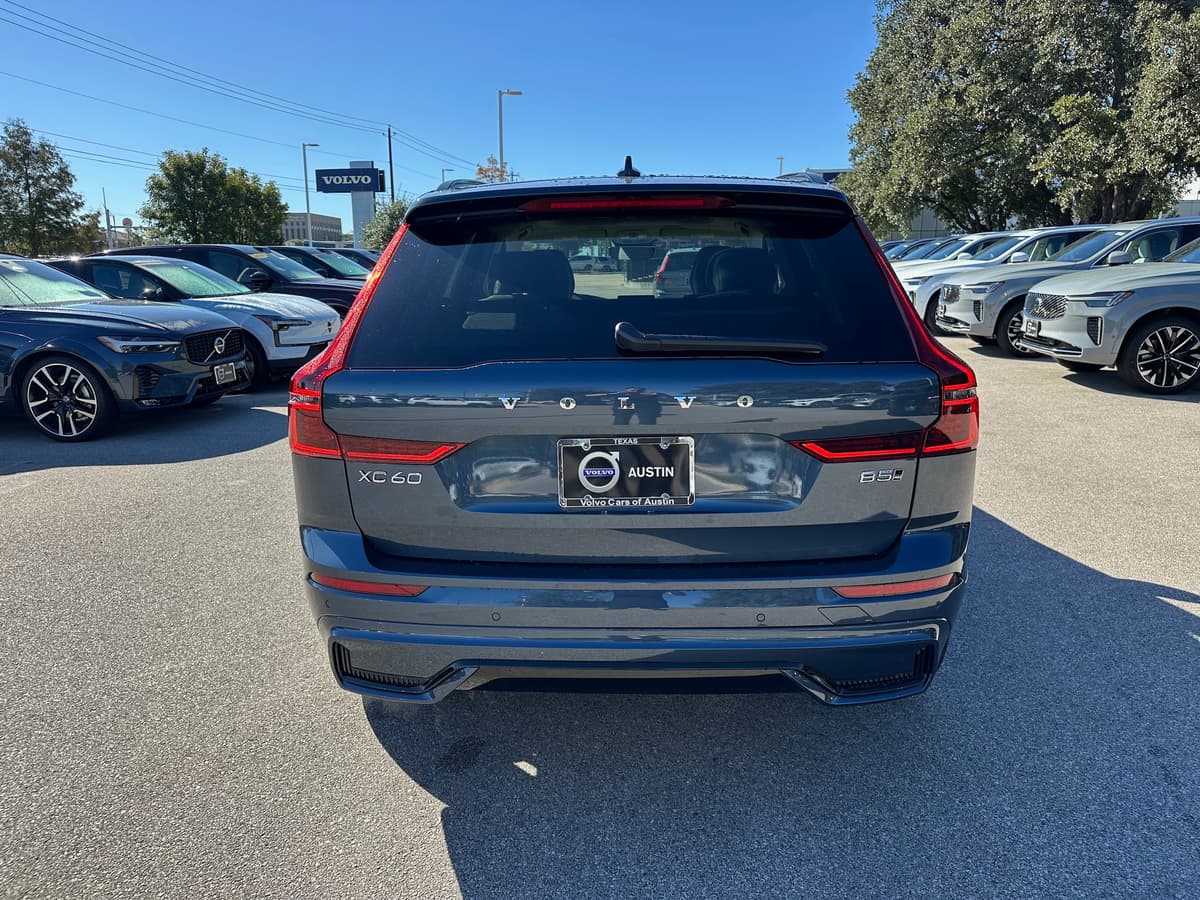 2026 Volvo XC60 - Image 5