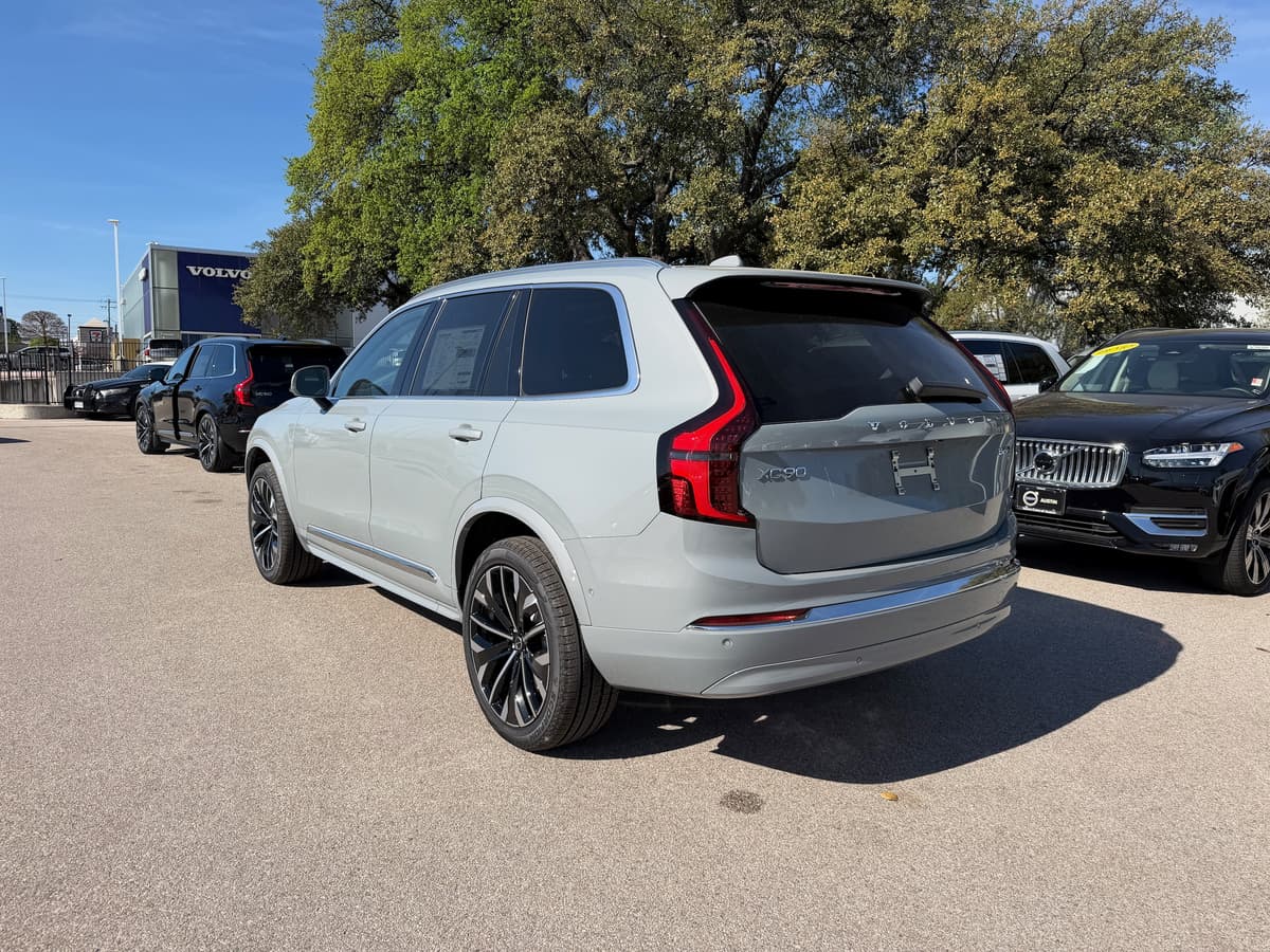 2026 Volvo XC90 - Image 4