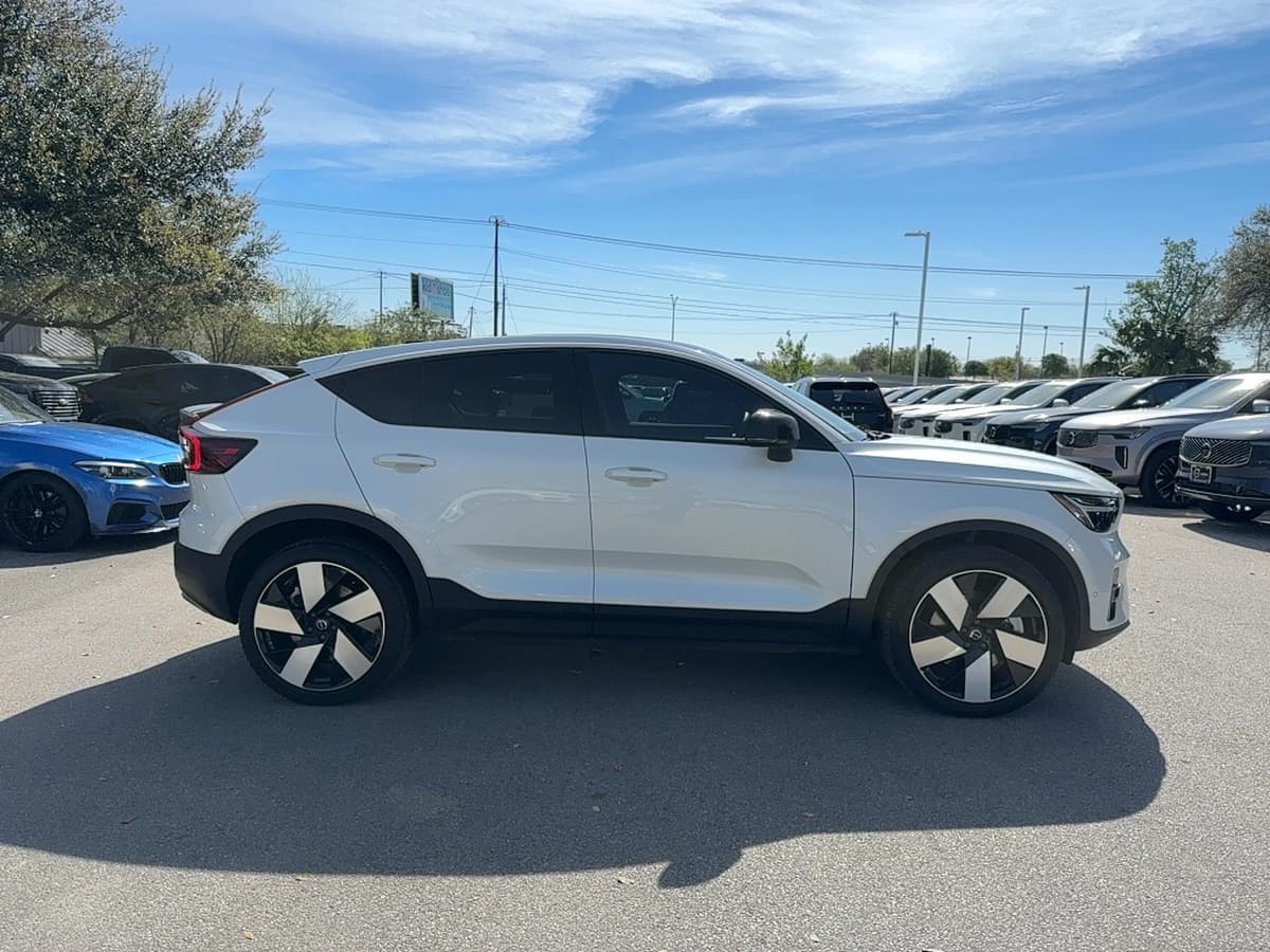 2023 Volvo C40 Recharge Pure Electric - Image 7