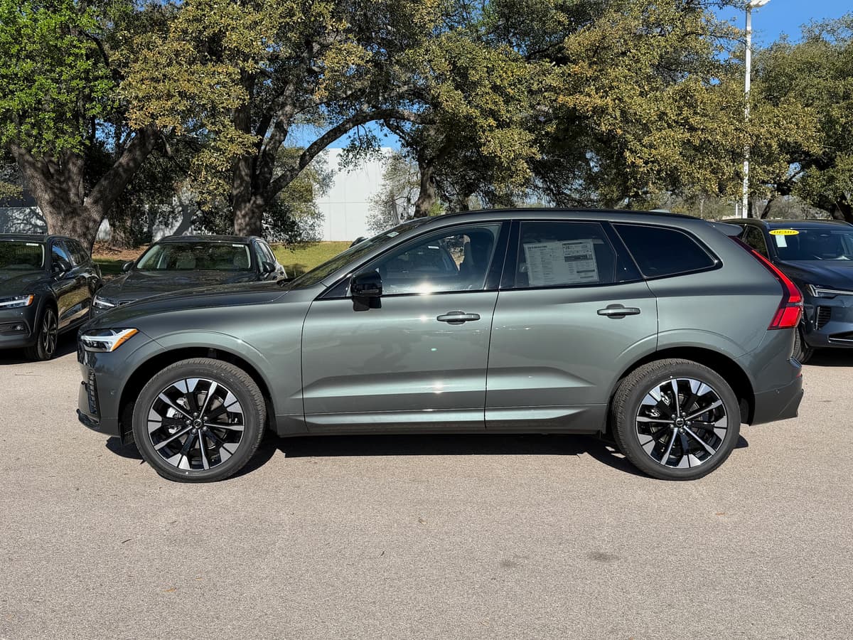 2026 Volvo XC60 - Image 3