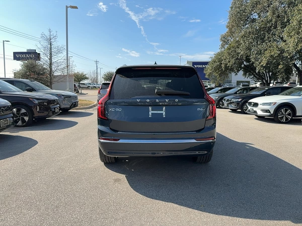 2026 Volvo XC90 - Image 5