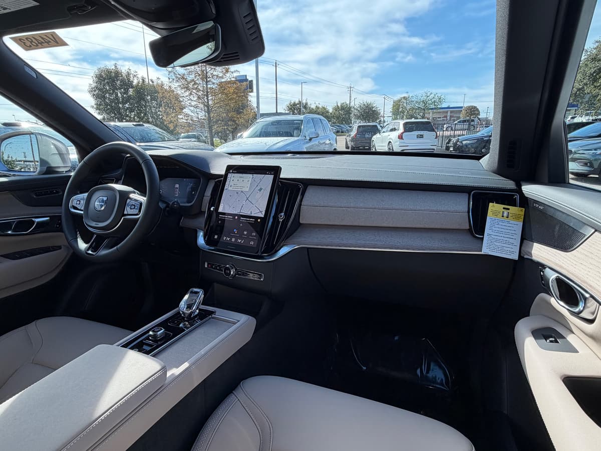 2026 Volvo XC90 - Image 10