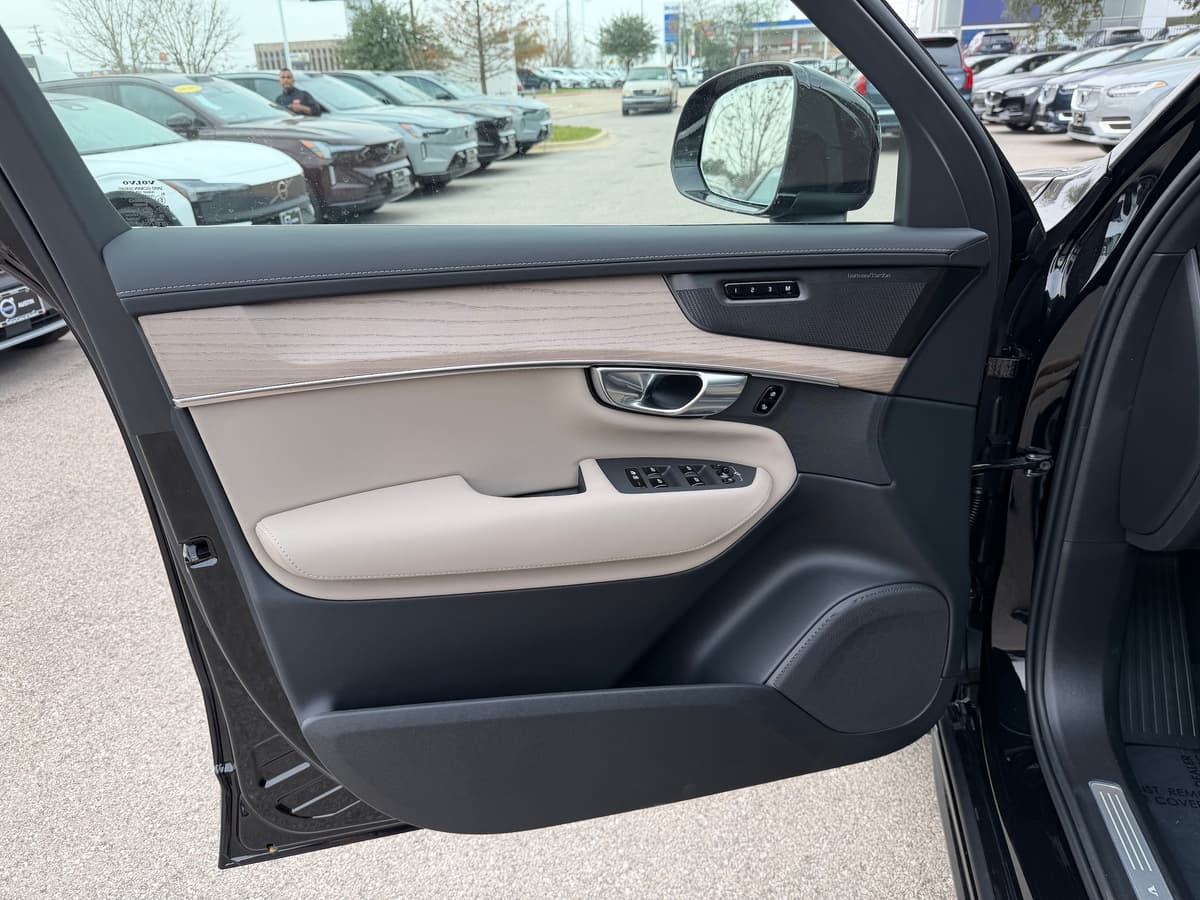 2026 Volvo XC90 - Image 19