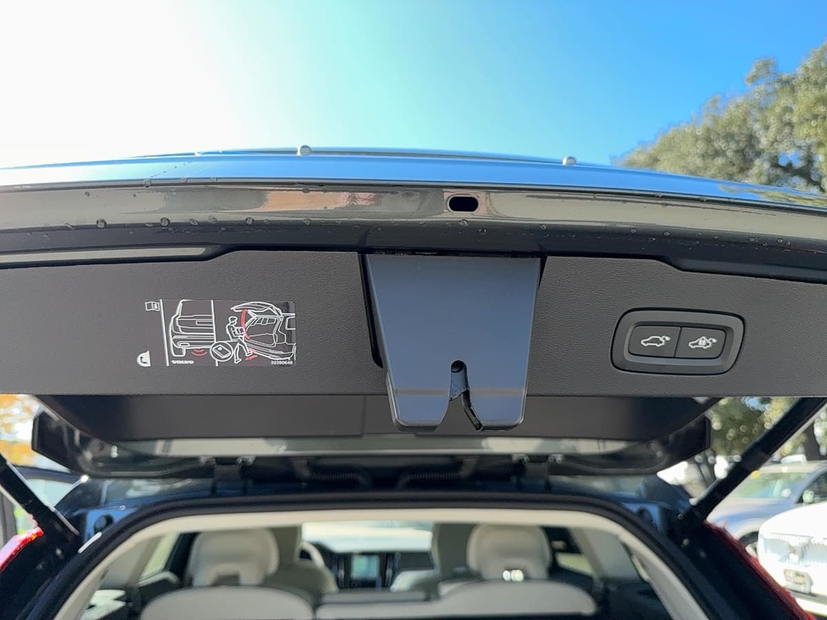 2026 Volvo V60 Cross Country - Image 26