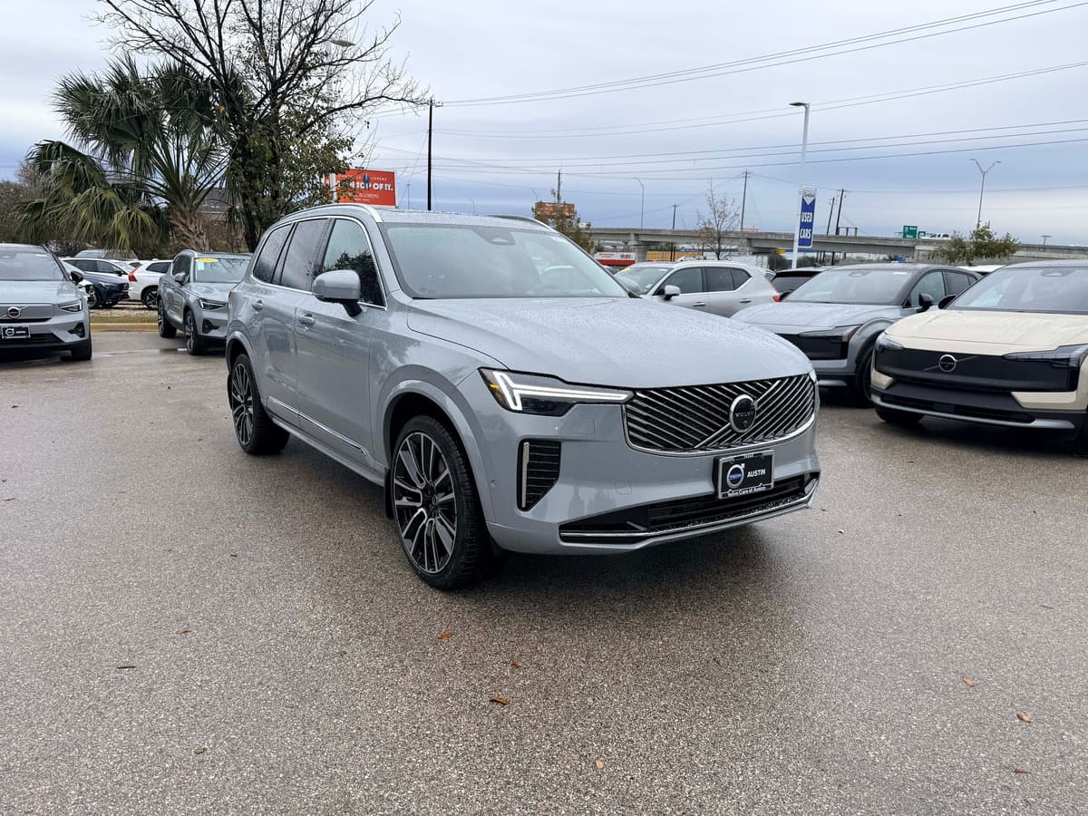 2026 Volvo XC90 - Image 8