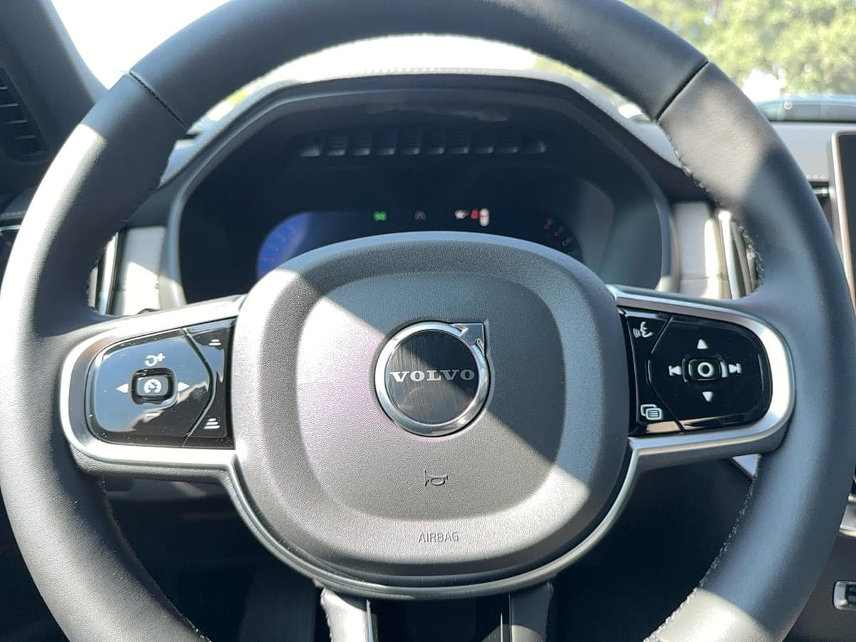 2026 Volvo XC90 - Image 19