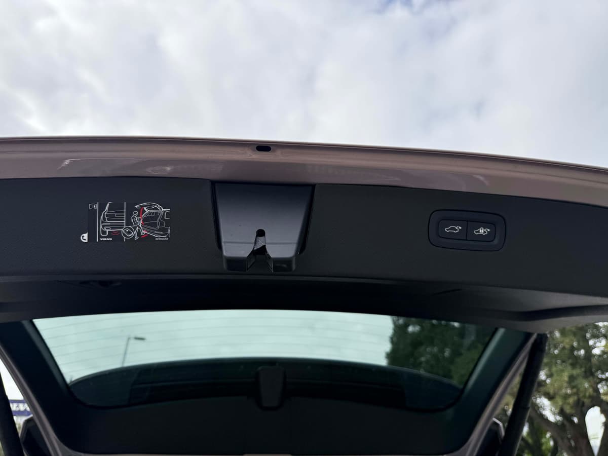 2026 Volvo XC90 - Image 28