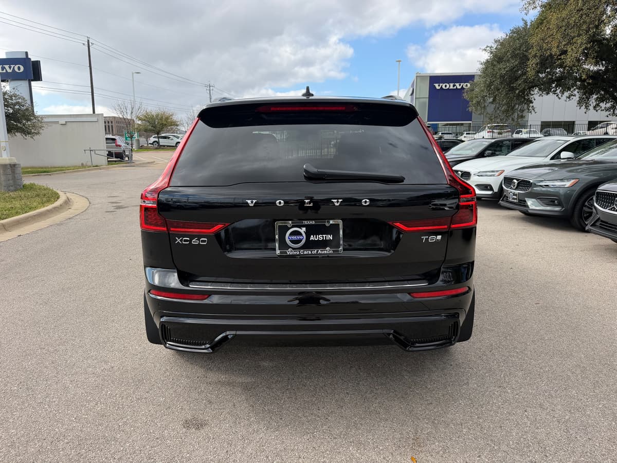 2026 Volvo XC60 plug-in hybrid - Image 5