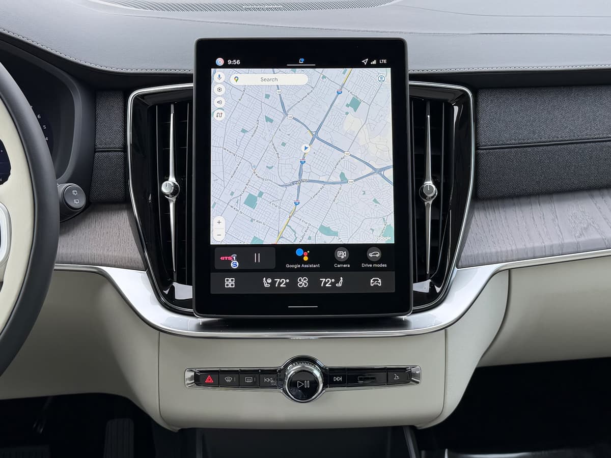 2026 Volvo XC90 - Image 13