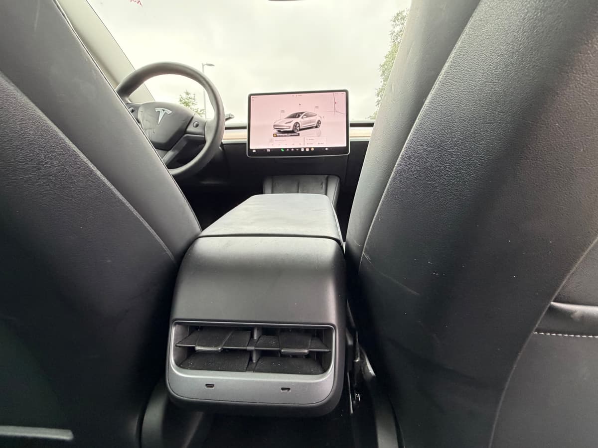 2023 Tesla Model 3 - Image 12