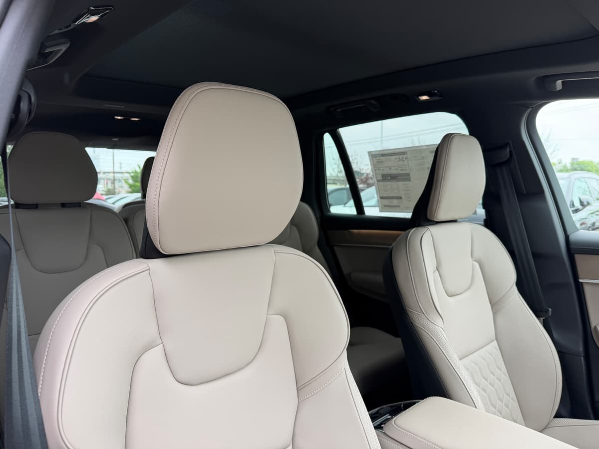 2026 Volvo XC90 - Image 9
