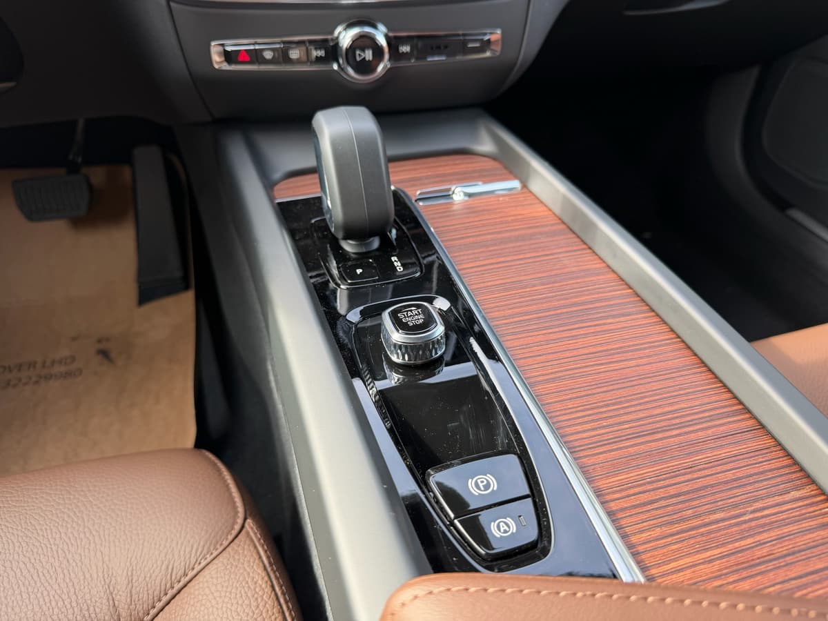 2026 Volvo V60 Cross Country - Image 13