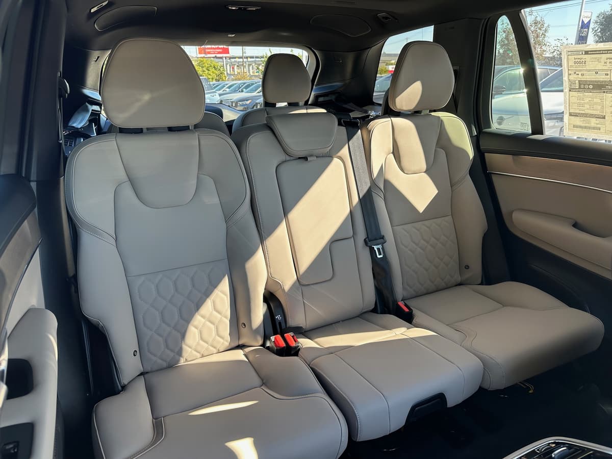2026 Volvo XC90 - Image 10