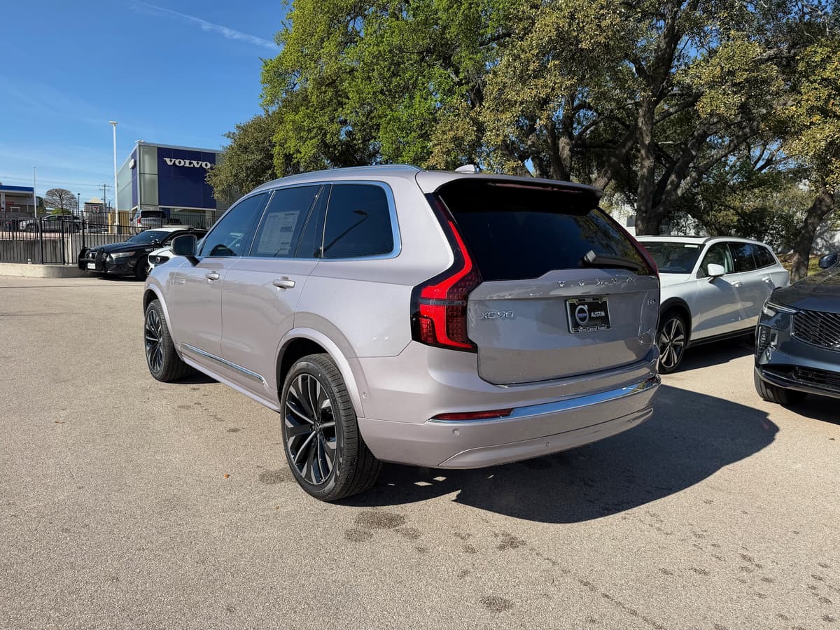 2026 Volvo XC90 - Image 4
