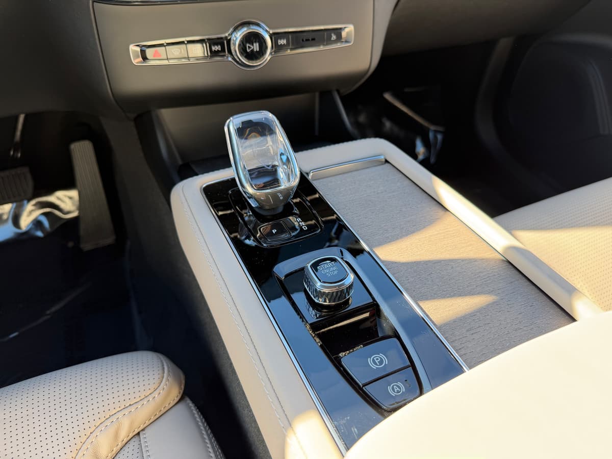 2026 Volvo XC90 - Image 14