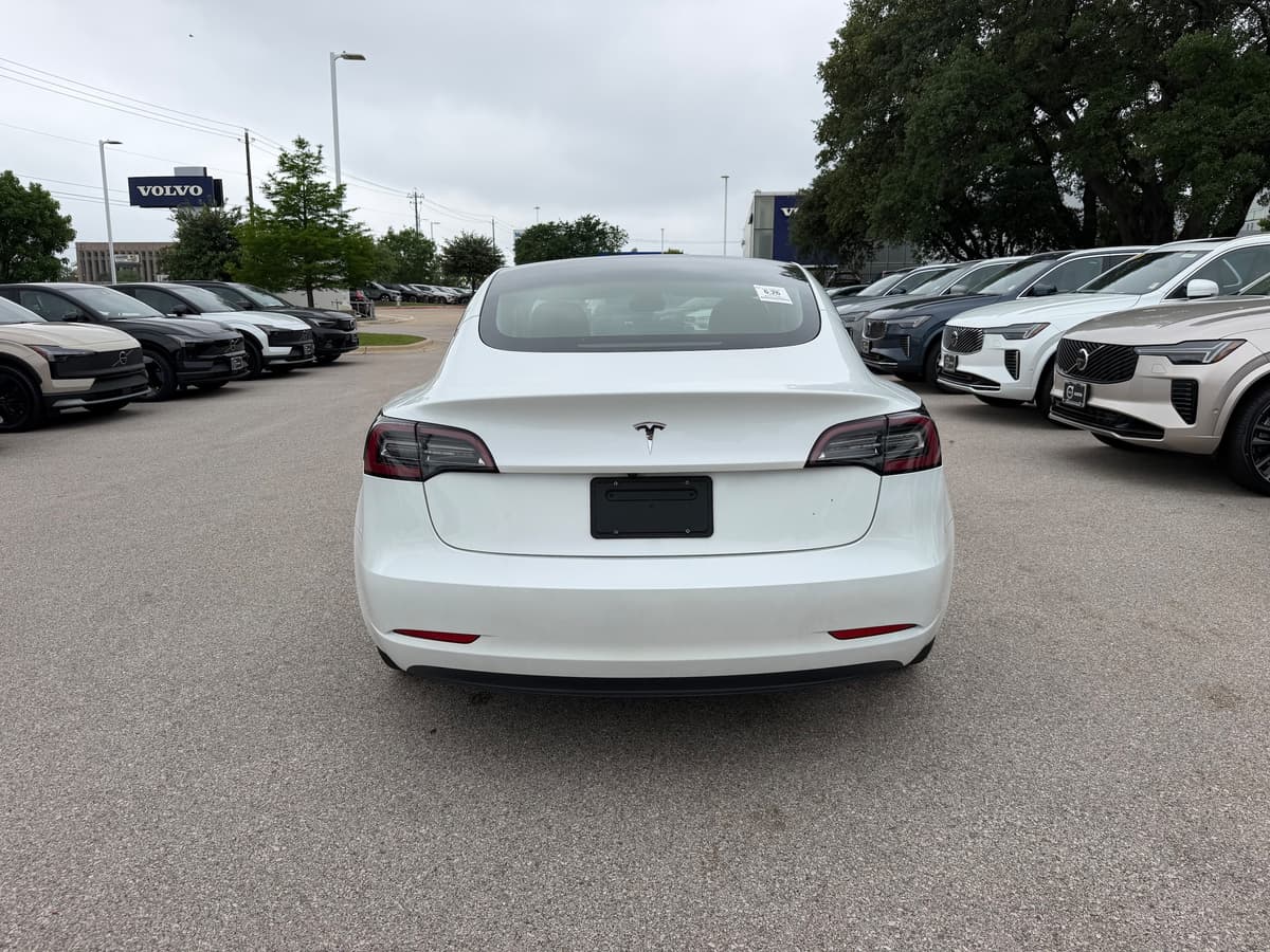 2023 Tesla Model 3 - Image 4